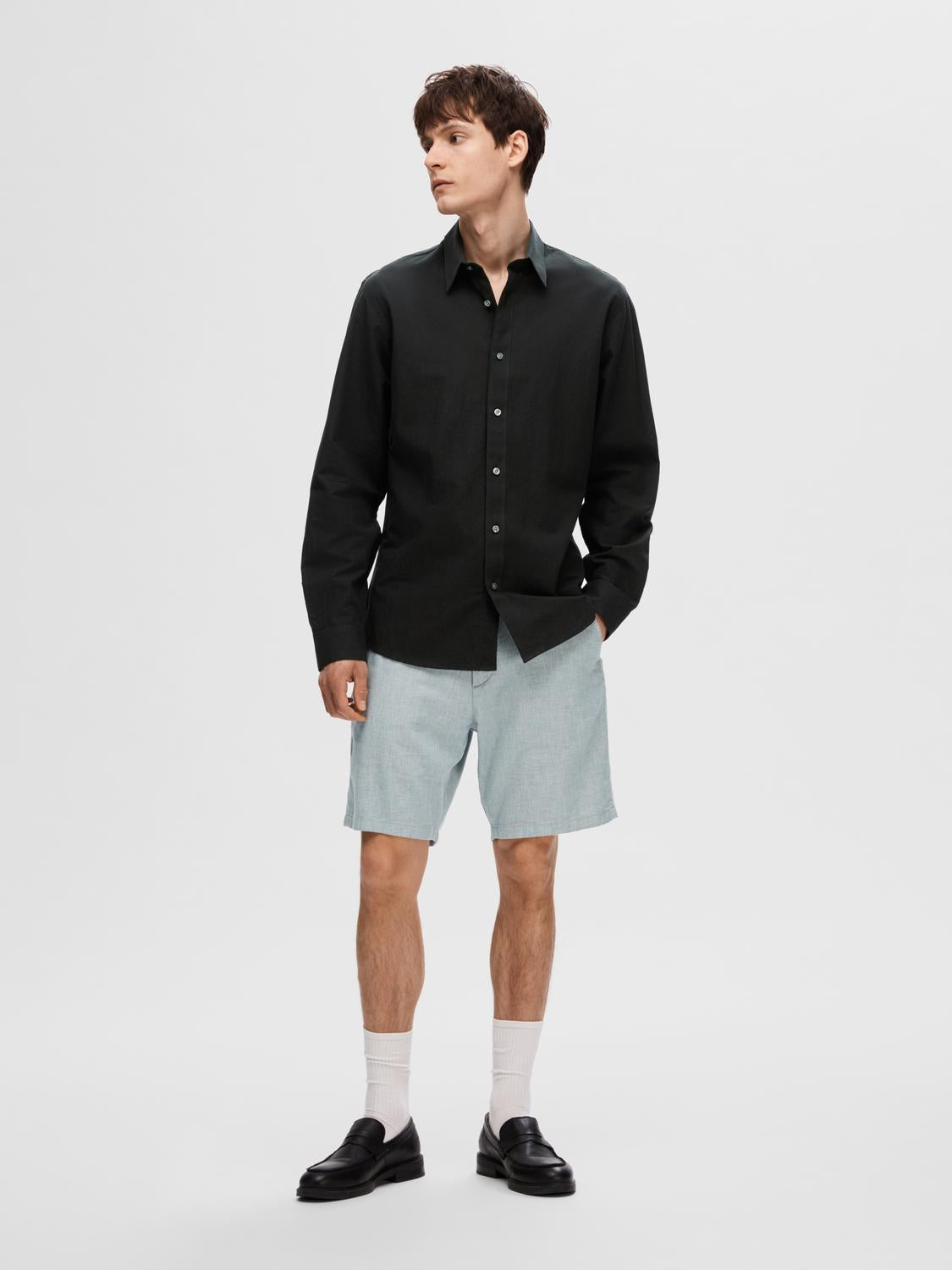 model_shot-front_full